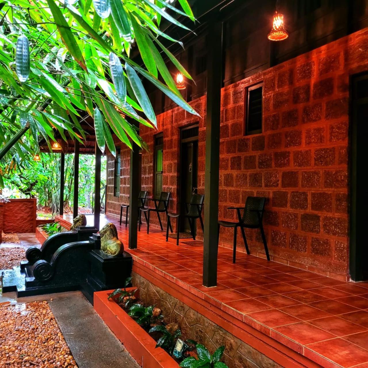 Greens Tree House & Wood House Sultan Bathery Εξωτερικό φωτογραφία