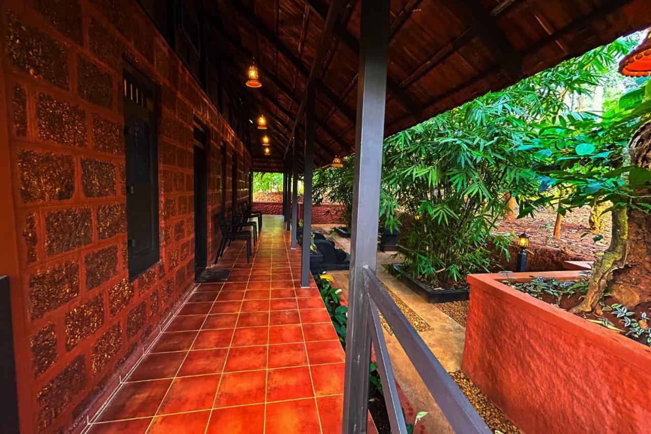 Greens Tree House & Wood House Sultan Bathery Εξωτερικό φωτογραφία