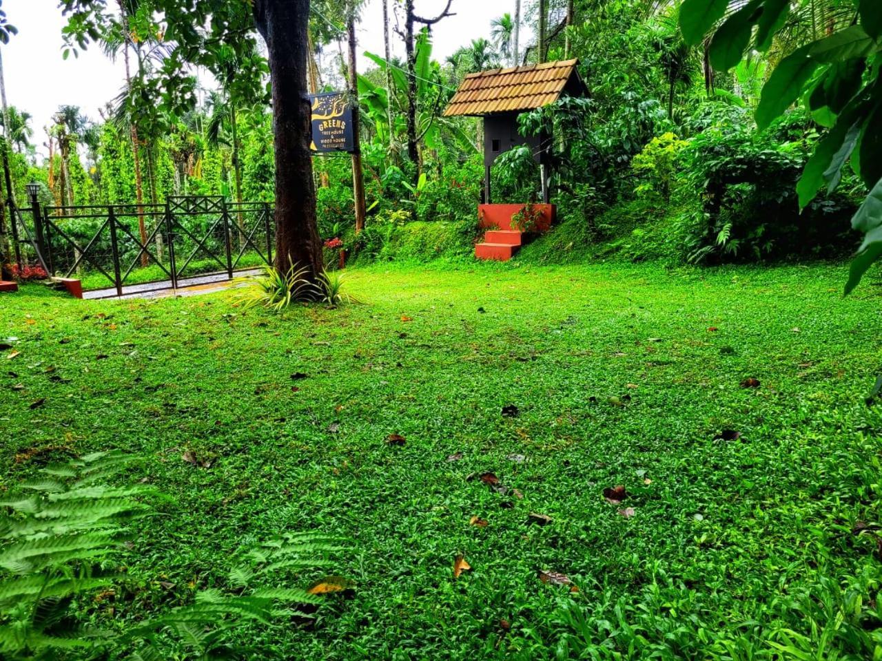 Greens Tree House & Wood House Sultan Bathery Εξωτερικό φωτογραφία