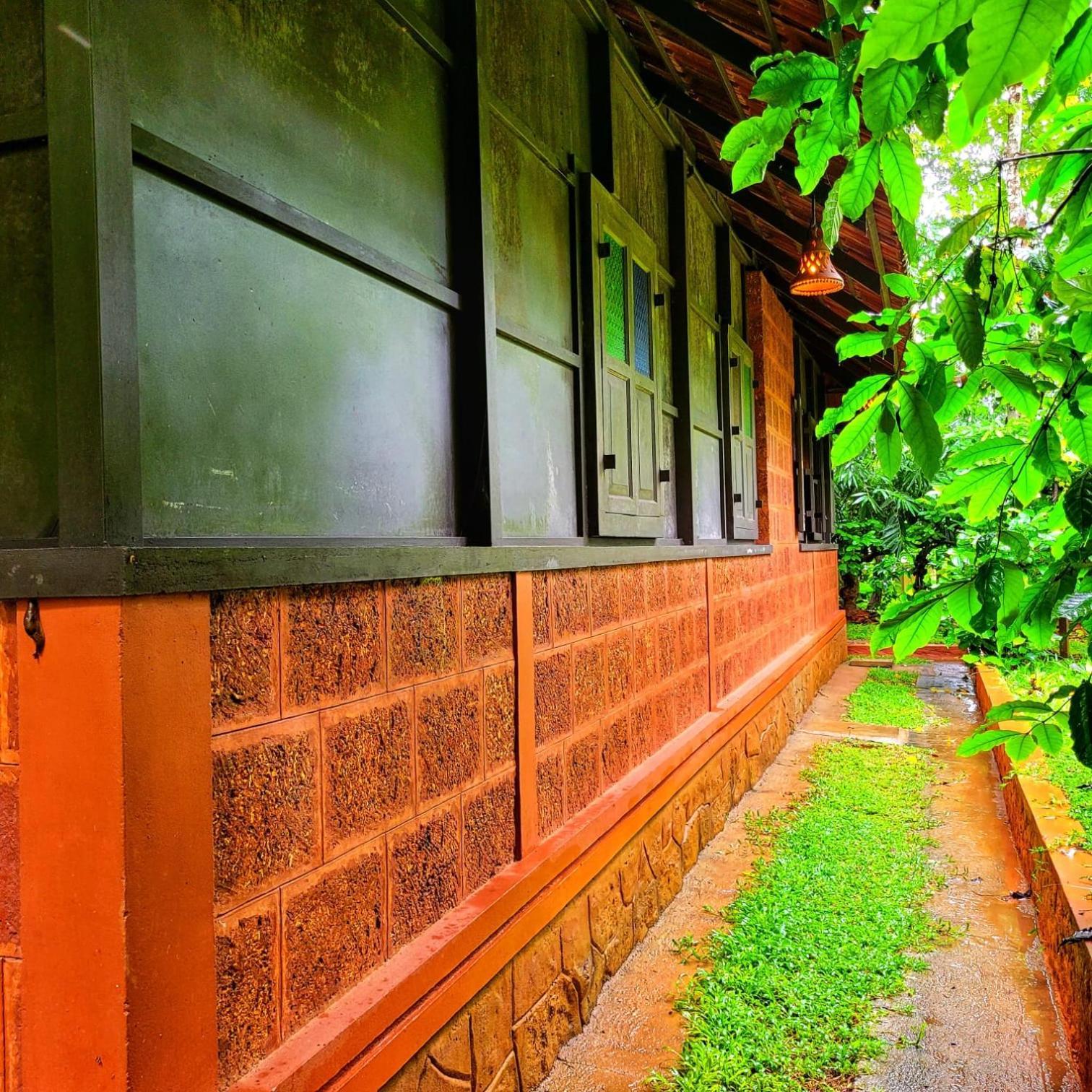 Greens Tree House & Wood House Sultan Bathery Εξωτερικό φωτογραφία